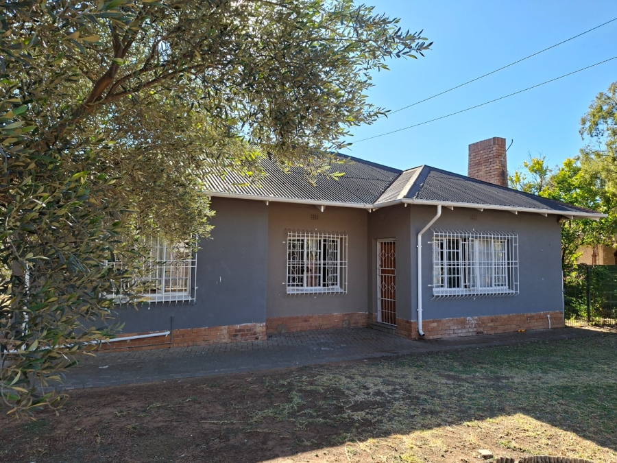 6 Bedroom Property for Sale in Park West Free State